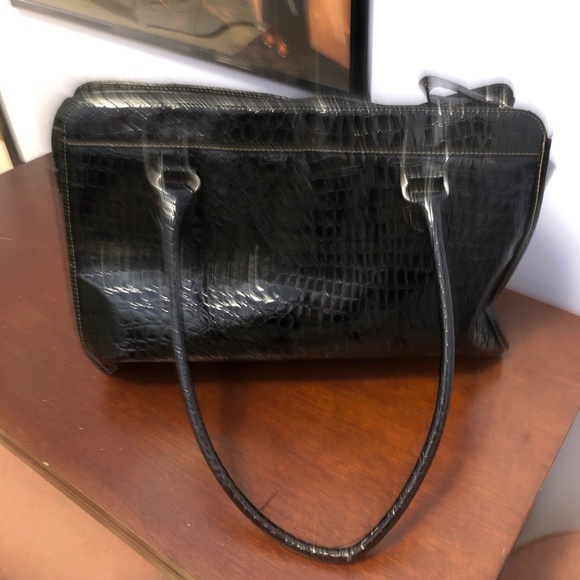 All Day Essentials Purse - Picture 2 of 6